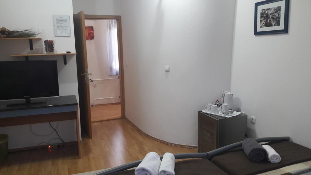 Guest House Stari โมสตาร์ ภายนอก รูปภาพ